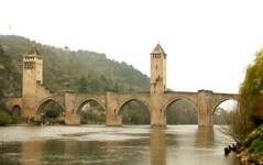 Cahors Pont Valentre.jpg